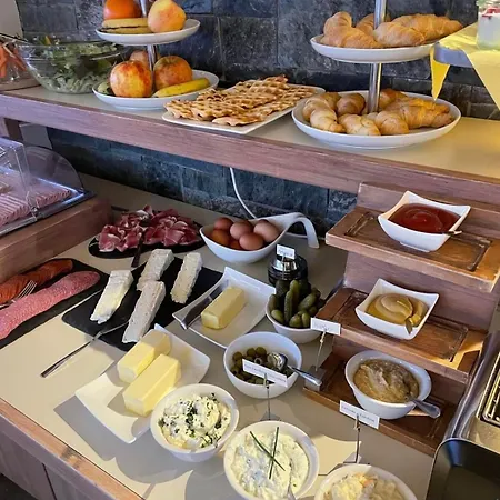 Отель Jaegerhotel Анненхайм