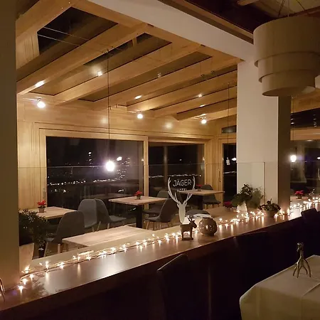 Отель Jaegerhotel 3*